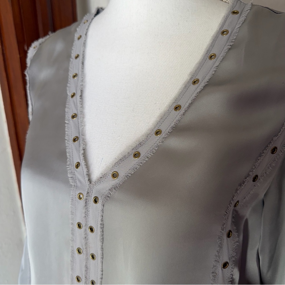 Boston Proper Satin Mini Dress Rivets Gray Silver V-Neck Cut Out Sleeves Sz XS - Picture 5 of 13